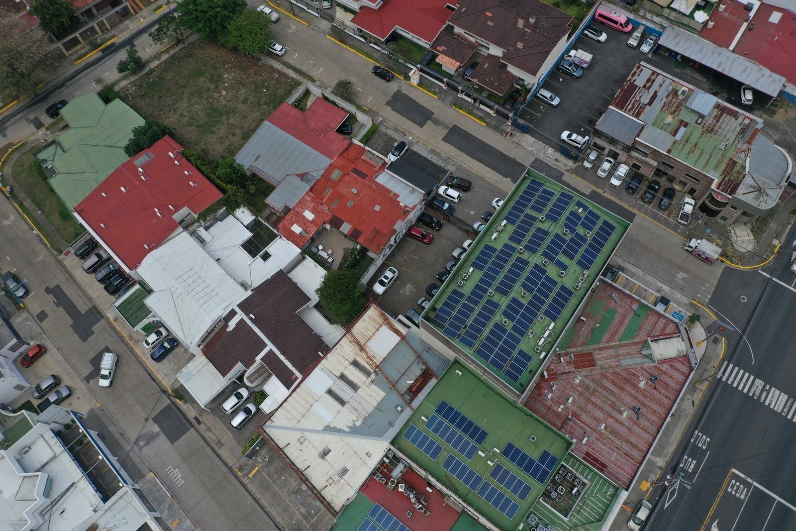 Ortofoto vertical de una manzana urbana levantada con dron